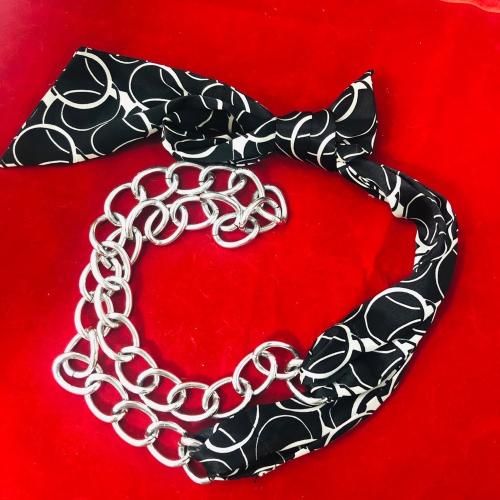 ⭐️CHAIN W BLACK/WHITE SATIN TIE BELT